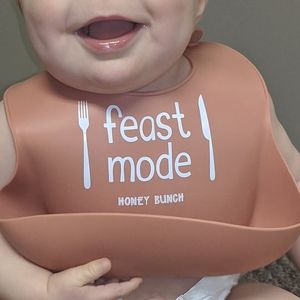 NEW silicone baby bib